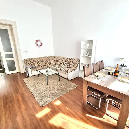 Ricky Apartment