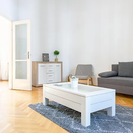 W25 Smart Apartamento *