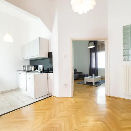 W25 Smart Apartamento Budapest