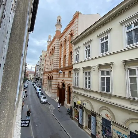 Location In The Heart Of The City, 2 Bedrooms, 2 Bathrooms Apartamento *