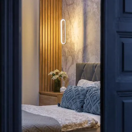 Luxurious & Spacious In The Kertesz Street Appartamento Budapest