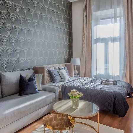 Apartament Glorious Next To The New York Cafe *