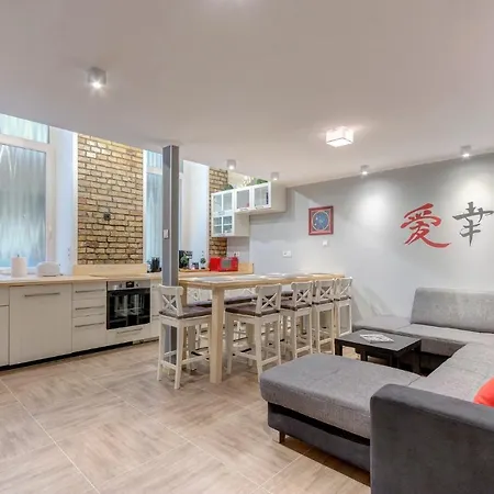 Zen Apartment *