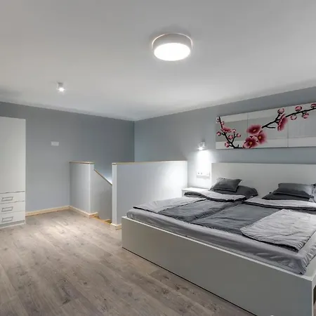 Zen Apartment *