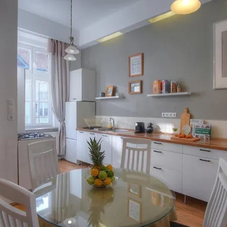 Apartment Castlehill1011- Free Parking And Ac In The Inner City
