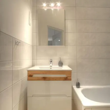 Castlehill1011- Free Parking And Ac In The Inner City Apartment