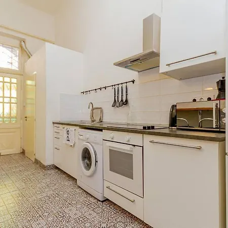 Oktogon Spacious Ac Balcony Budapest