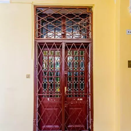 Apartment Oktogon Spacious Ac Balcony