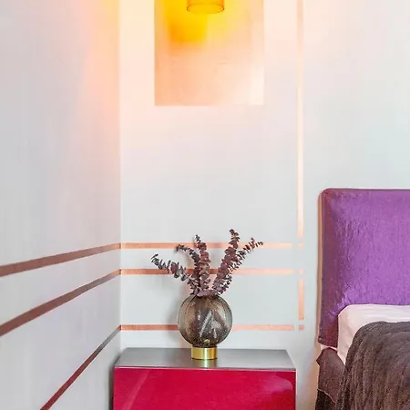 Exclusive & Stylish In The Heart Of Apartment *