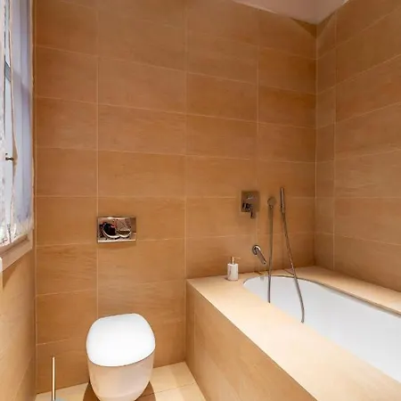 Exclusive & Stylish In The Heart Of * Budapest