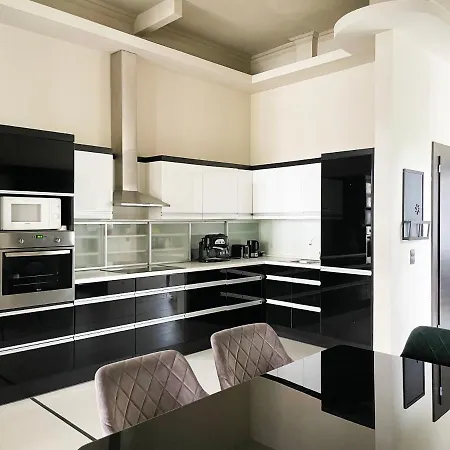 Deluxe Cosmopolitan Budapest, With Private Parking Apartment *