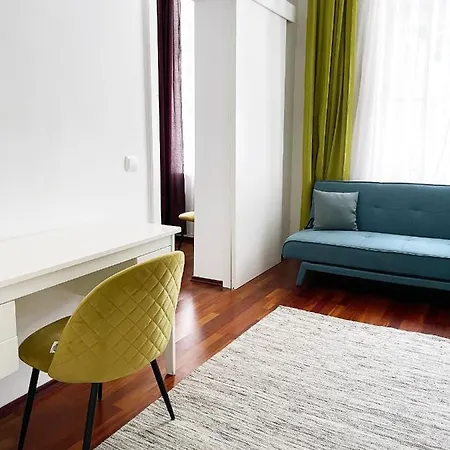 Apartment Deluxe Cosmopolitan Budapest, With Private Parking