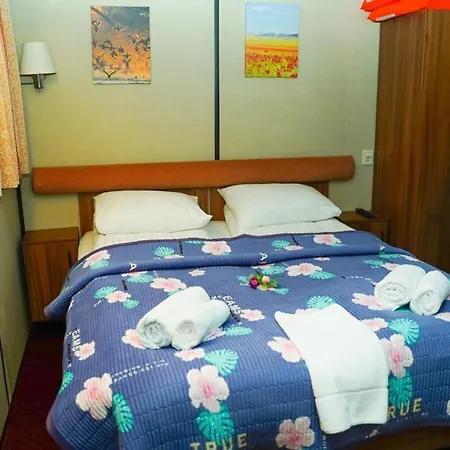 Úszó hotel Diana Cruises *