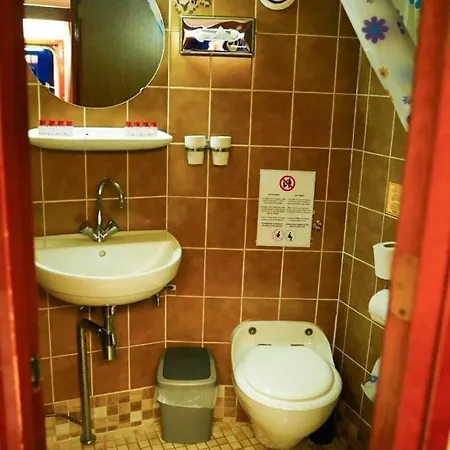 Úszó hotel Diana Cruises *