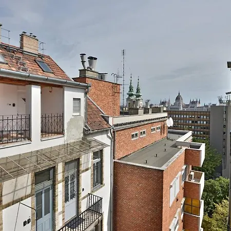 Buda Batthiany Square, 6 Apartment