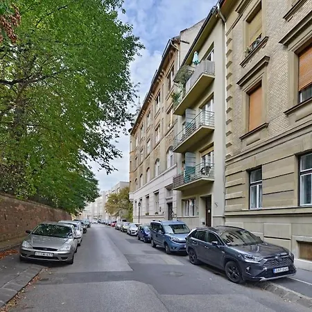 Apartment Buda Batthiany Square, 6 Budapest