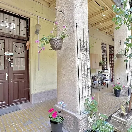 Hogyes Endre Apartment *
