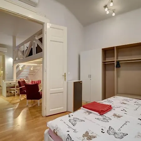 Apartment And Calmness *