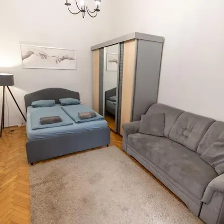 Kofarago Budapest