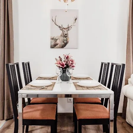 211 / 1 Bedroom / Modern In Center Apartament