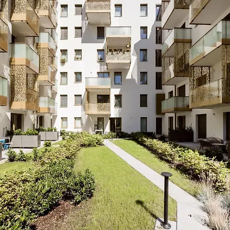 211 / 1 Bedroom / Modern In Center Apartament