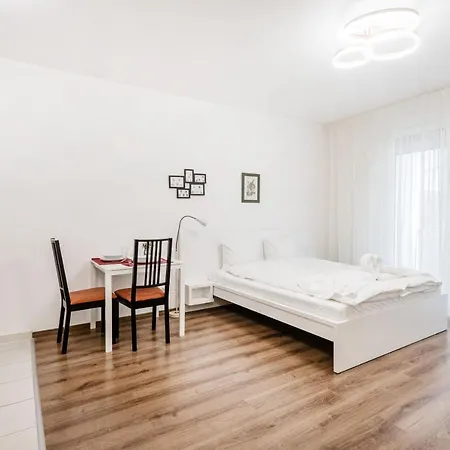 아파트 Balcony Studio 2 / Downtown