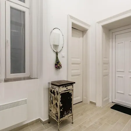 The Art Of Apartment