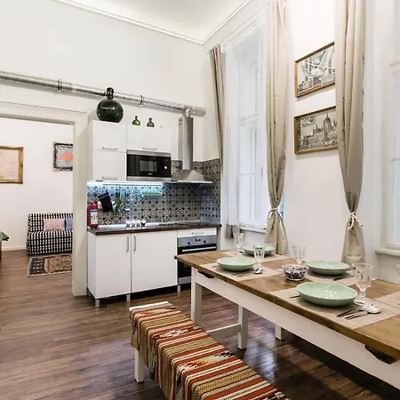 The Art Of Apartman *