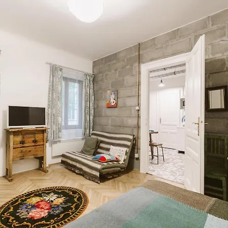 The Double Vintage & Handcrafted Apartment *