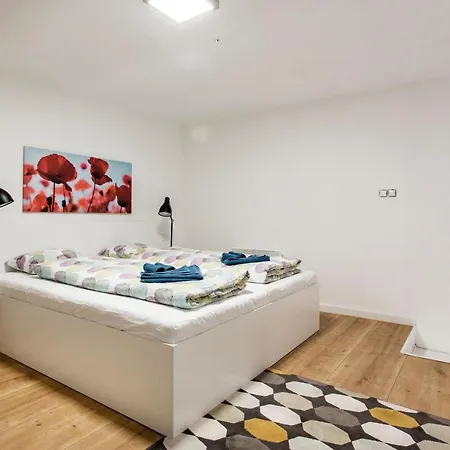 The Little Castle In Downtown Apartment