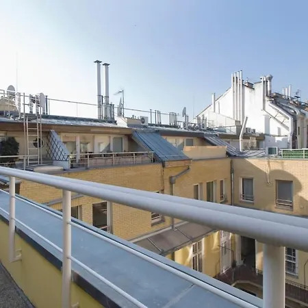 Venus Apartment *