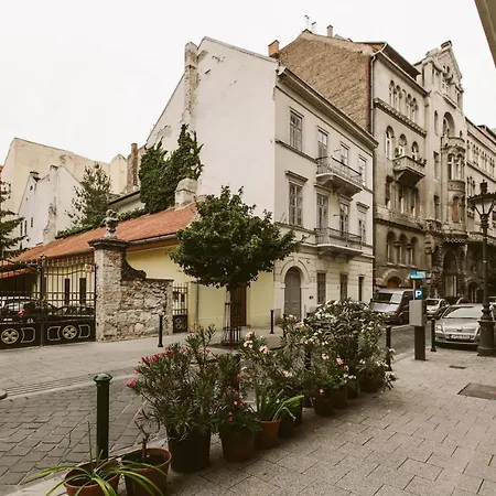 The Chapel - History, Tradition, Luxury * Budapest
