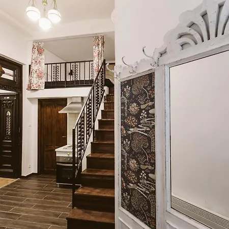 The Chapel - History, Tradition, Luxury * Budapest