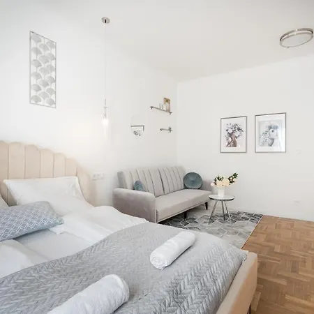 D71 - Dob 71 Cozy - Location By Bqa * בודפשט