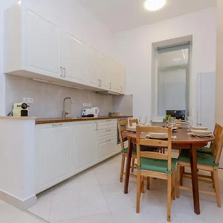 Apartment Bartok Boulevard By Nw