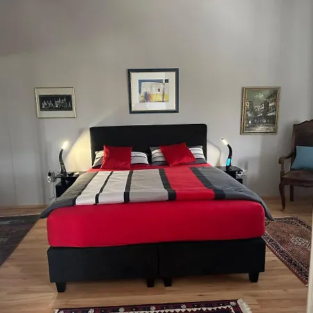 Apartment Budapest, Graf Teleki Laszlo