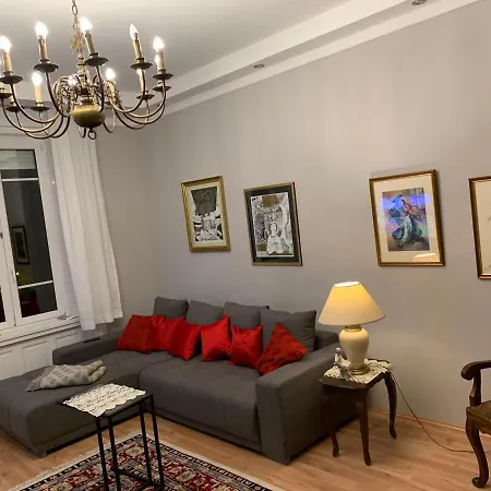 Budapest, Graf Teleki Laszlo Apartment