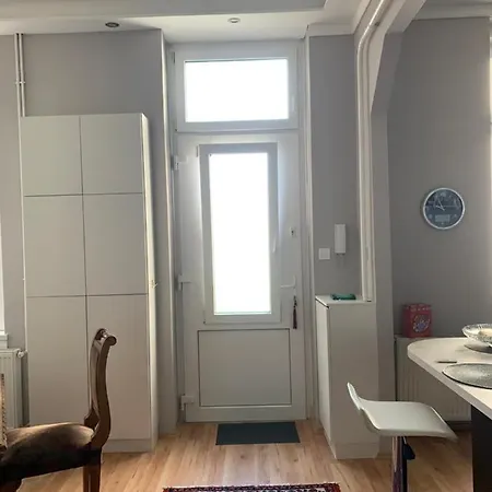Apartment Budapest, Graf Teleki Laszlo *