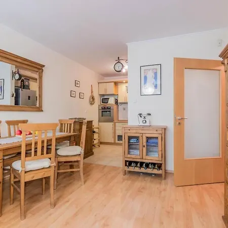 Cosy Pet-friendly Flat W Balcony @ Orczy Garden Budapest