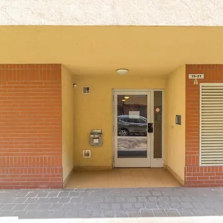 Cosy Pet-friendly Flat W Balcony @ Orczy Garden