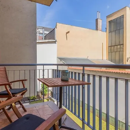 Apartment Cosy Pet-friendly Flat W Balcony @ Orczy Garden