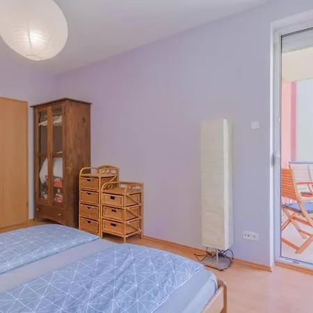 Cosy Pet-friendly Flat W Balcony @ Orczy Garden Apartment *