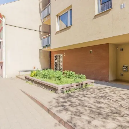 Cosy Pet-friendly Flat W Balcony @ Orczy Garden * Budapest