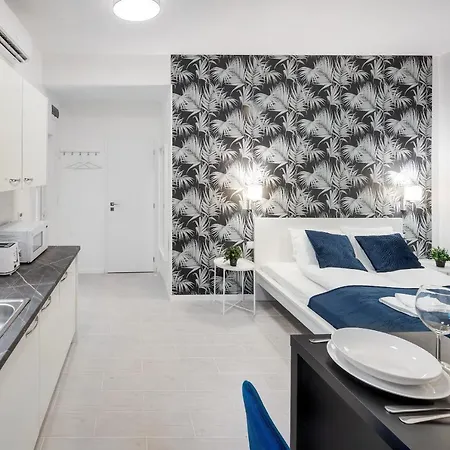 Modern In Authentic Area * Budapest