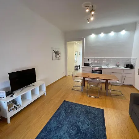 Center 1, Cozy 2br In The Center! *