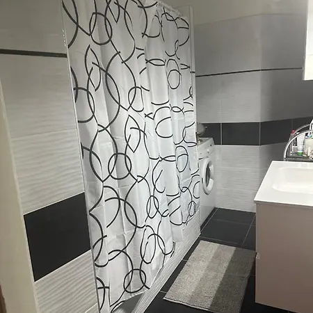 Budapest, Graf Teleki Laszlo Apartment
