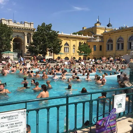 Budapest, Graf Teleki Laszlo Budapest