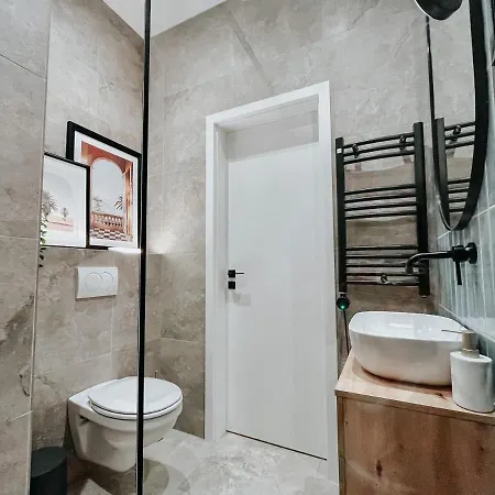 Paulay 11 Center Designer * Budapest