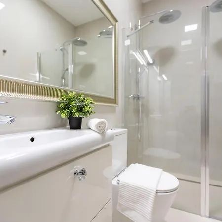 Exclusive Downtown In The Heart Of Lägenhet