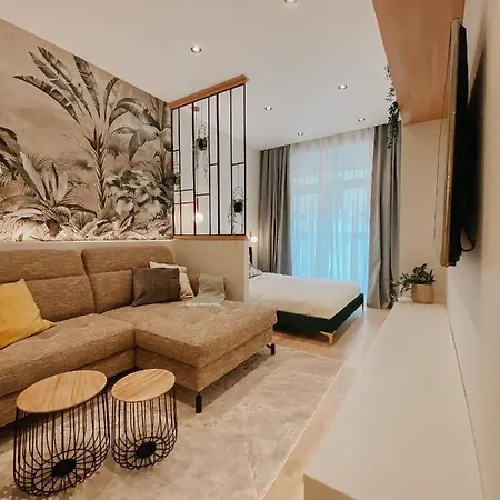 Paulay 11 Center Designer Apartment *